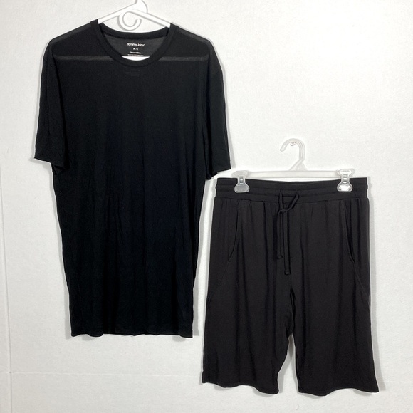 Tommy John Black Apparel 2 Second Skin Shirts 1 pair shorts size medium - Picture 3 of 9